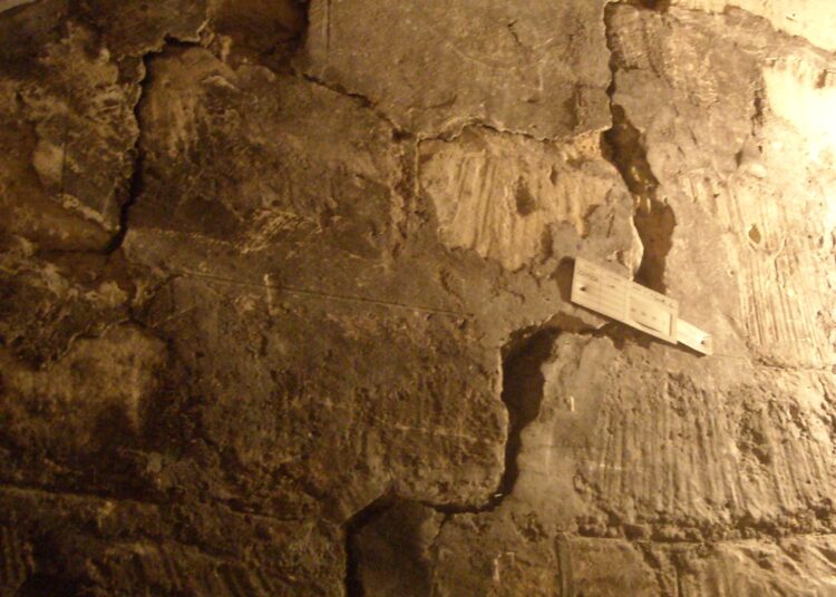 Fissures dans un immeuble : quand y a-t-il danger ?