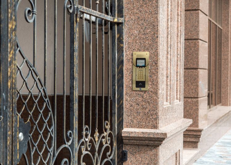 Contrôle d’accès, boite à clefs, serrure connectée… Comment cohabiter pour plus de sécurité ?