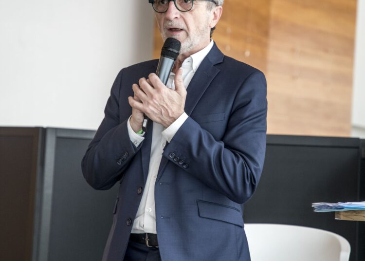 « Remettre l’ascenseur au centre du village »